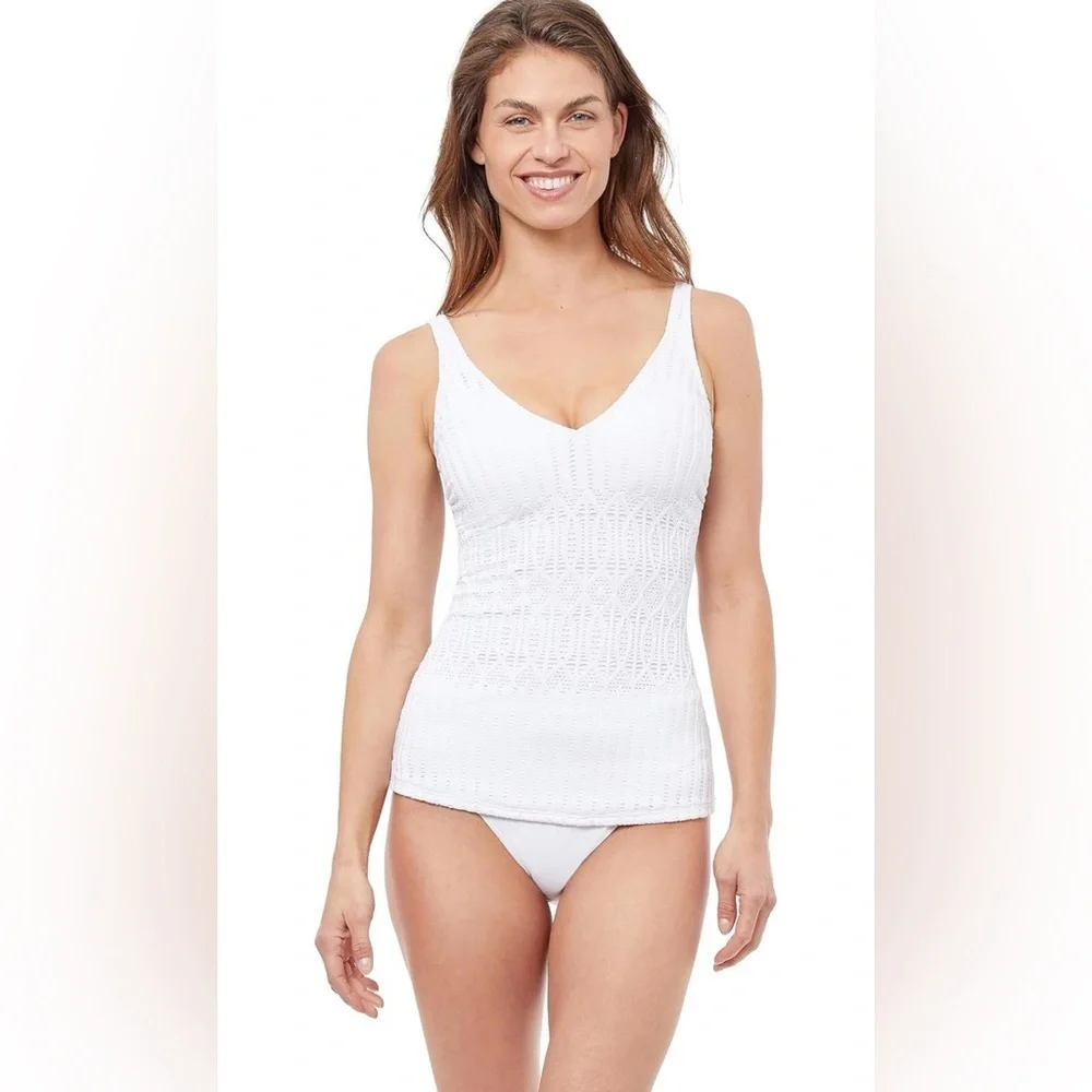 Profile by Gottex Women's Standard Notre Dame V-Neck D-Cup Tankini Swim Top